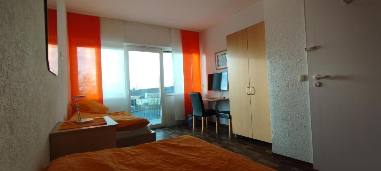 Gaststaette Zur Tribuene Aparthotel Pfungstadt Luaran gambar
